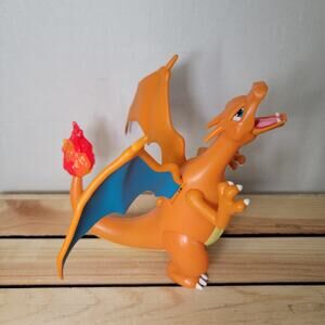 Pokemon Deluxe Charizard Battle Action Figure w/ Lights, Motion & Sound